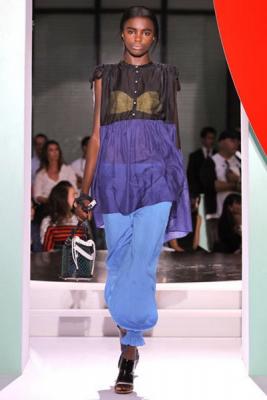 Монохром и яркие цвета: Sonia Rykiel и Kenzo SS 2012 (весна-лето) (27789.Sonia_.Rykiel.Kenzo_.SS_.2012.19.jpg)