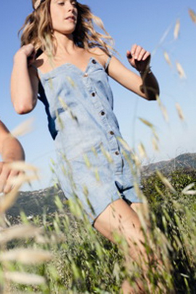 Женская коллекция Levi’s® SS 2012 (весна-лето) (28987.Levis_.The_.Sea_.Ranch_.SS_.2012.b.jpg)