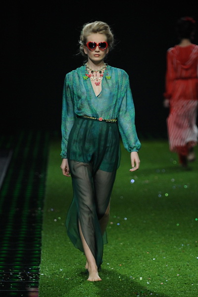 Анна Диречина SS 2012 (весна-лето) (29246.Volvo_.Anna_.Direchina.SS_.2012.09.jpg)