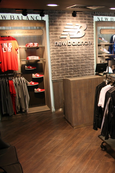 В феврале откроются новые магазины New Balance в Москве (29582.New_.Balance.Magazine.Moscow.b.jpg)