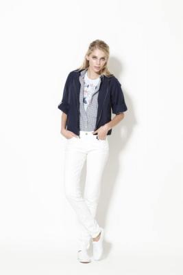 Женская коллекция UNIQLO SS 2012 (весна-лето) (30528.UNIQLO.Womans.SS_.2012.19.jpg)