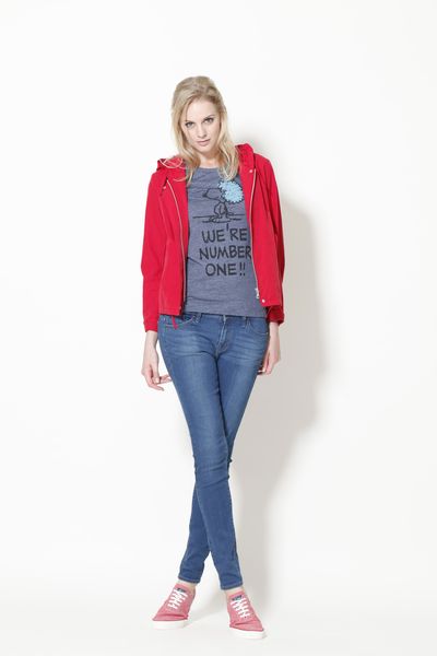 Женская коллекция UNIQLO SS 2012 (весна-лето) (30528.UNIQLO.Womans.SS_.2012.22.jpg)