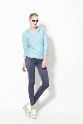 Женская коллекция UNIQLO SS 2012 (весна-лето) (30528.UNIQLO.Womans.SS_.2012.39.jpg)