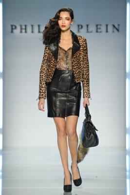 Женская коллекция Philipp Plein FW 2012/13 (осень-зима) (30685.Philipp.Plein_.Cirque.du_.Soir_.FW_.2013.03.jpg)