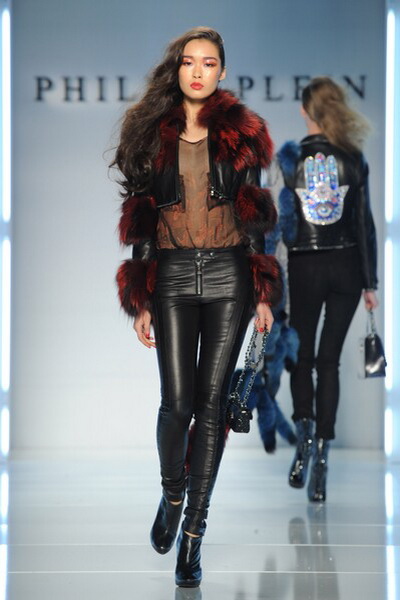 Женская коллекция Philipp Plein FW 2012/13 (осень-зима) (30685.Philipp.Plein_.Cirque.du_.Soir_.FW_.2013.11.jpg)