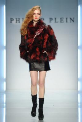 Женская коллекция Philipp Plein FW 2012/13 (осень-зима) (30685.Philipp.Plein_.Cirque.du_.Soir_.FW_.2013.16.jpg)