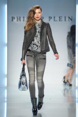 Женская коллекция Philipp Plein FW 2012/13 (осень-зима) (30685.Philipp.Plein_.Cirque.du_.Soir_.FW_.2013.26.jpg)