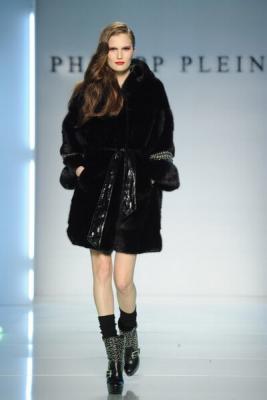 Женская коллекция Philipp Plein FW 2012/13 (осень-зима) (30685.Philipp.Plein_.Cirque.du_.Soir_.FW_.2013.41.jpg)