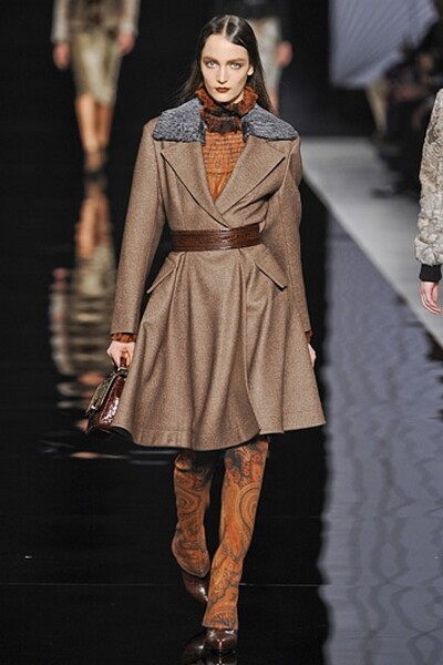 Etro FW 2012/13 (осень-зима) (30910.Etro_.Veronica.Etro_.FW_.2012.13.02.jpg)