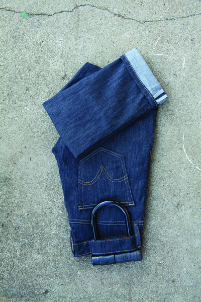 Одежда для велосипедистов Levi’s® Commuter SS 2012 (32489.Levis_.Commuter.Trucker.SS_.2012.03.jpg)