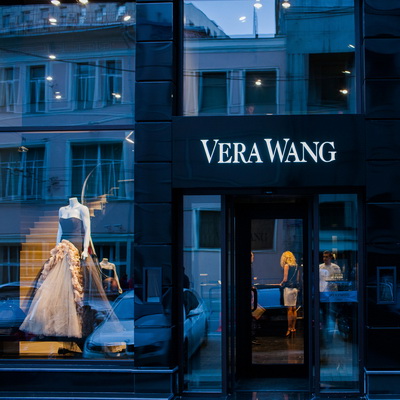 В Москве открылся бутик Vera Wang Bride (35162.Vera_.Wang_.Bride_.Magazine.Moscow.s.jpg)