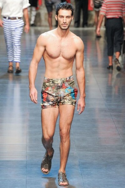 Мужская коллекция Dolce&Gabbana SS 2013 (весна-лето) (35585.Dolce&Gabbana.Milan_.Men_.SS_.2013.06.jpg)