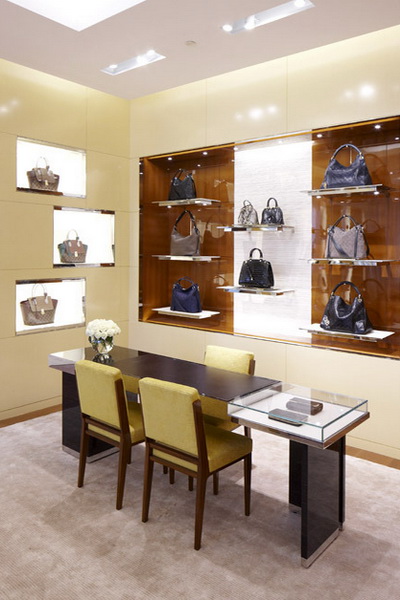 В Алматы открылся магазин Louis Vuitton (35792.Louis_.Vuitton.Almaty.Magazine.Esentai.Mall_.b.jpg)