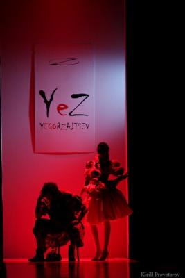 YeZ by Yegor Zaitsev SS 2013 (весна-лето) (37372.MBFWR_.YeZ_.by_.Yegor_.Zaitsev.SS_.2013.b.jpg)