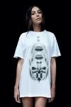 Известный диджей, стилист, фотограф, арт-директор и модель Марсело Бурлон запустил свою первую линейку футболок с необычными принтами. Анонсированная прошлым летом коллекция уже поступила в продажу и пользуется большим спросом.
