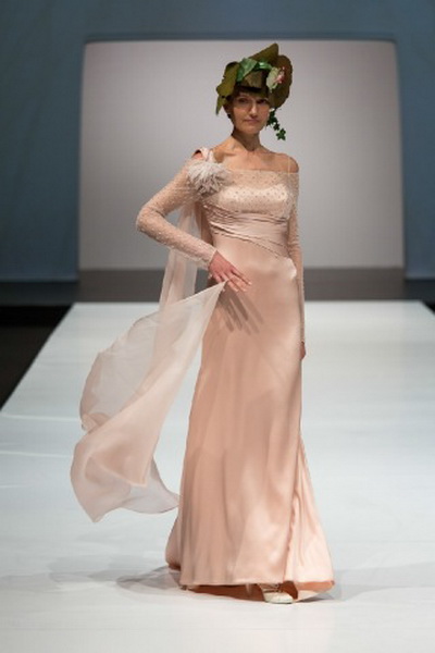 Свадебная коллекция Giovanna Sbiroli SS 2014 (весна-лето) (41696.Giovanna.Sbiroli.Collection.SS_.2014.02.jpg)