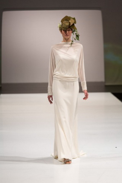 Свадебная коллекция Giovanna Sbiroli SS 2014 (весна-лето) (41696.Giovanna.Sbiroli.Collection.SS_.2014.11.jpg)