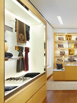 Открыт первый курортный магазин Louis Vuitton в России (42278.Resort.Boutique.Louis_.Vuitton.Sochi_.02.jpg)