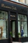 Прошлой осенью испанский бренд Massimo Dutti запустил в России онлайн-магазин, который будет осуществляет доставку по всей территории РФ. Посетители сайта massimodutti.com могут приобрести тот же ассортимент женских и мужских товаров, что и в городских магазинах.