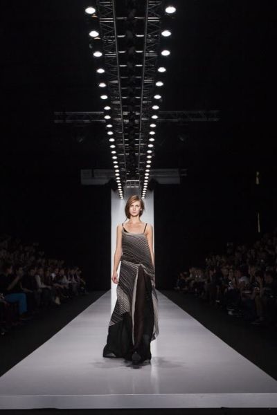 Показы коллекций для сезона SS14 в рамках MERCEDES-BENZ FASHION WEEK RUSSIA (44093.FASHION-WEEK-RUSSIA.b.jpg)