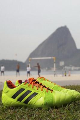 Бразильская коллекция Samba Adidas (44458.Brazil.Collection.Samba_.Adidas.2014.10.jpg)