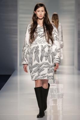 WHITE by Parfionova FW 2014/15 (осень-зима) (48538.New_.Womans.Collection.White_.By_.Parfionova.FW_.2014.07.jpg)