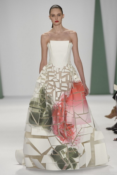 Carolina Herrera SS 2015 (весна-лето) (51027.New_.Collecion.Womans.Clothes.Carolina.Herrera.SS_.2015.08.jpg)