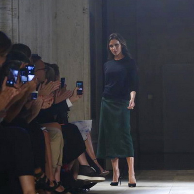 Victoria Beckham SS 2015 (весна-лето) (51189.New_.York_.Show_.Womans.Collection.Victoria.Beckham.SS_.2015.s.jpg)