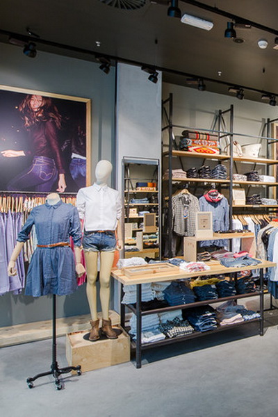 Levi’s отпразднует открытие новых магазинов (51340.Brand_.Levis_.Anons_.Opening.New_.Shops_.Moscow.Metropolis.Atrium.02.jpg)