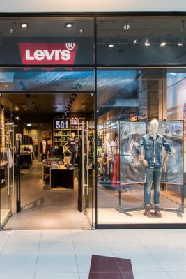 Levi’s отпразднует открытие новых магазинов (51340.Brand_.Levis_.Anons_.Opening.New_.Shops_.Moscow.Metropolis.Atrium.b.jpg)