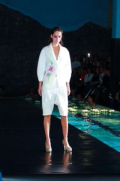 Подводный показ Jana Nedzvetskaya SS 2015 (весна-лето) (51735.Unique.Water_.Show_.Collection.Jana_.Nedzvetskaya.SS_.2015.04.jpg)