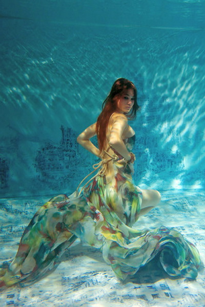 Подводный показ Jana Nedzvetskaya SS 2015 (весна-лето) (51735.Unique.Water_.Show_.Collection.Jana_.Nedzvetskaya.SS_.2015.12.jpg)