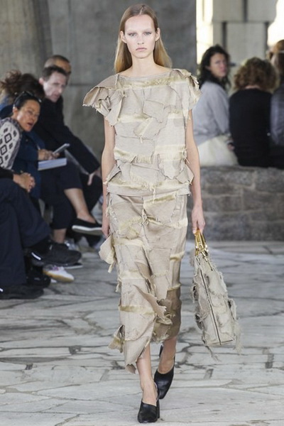 Loewe SS 2015 (весна-лето) (51856.New_.Collection.Loewe_.SS_.2015.Paris_.Fashion.Week_.18.jpg)