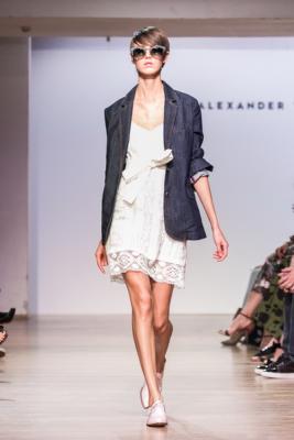 Alexander Terekhov SS 2015 (весна-лето) (52277.Show_.Womans.Collection.Alexander.Terekhov.SS_.2015.19.jpg)