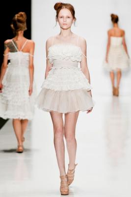 Ester Abner SS 2015 (весна-лето) (52998.MBFWR_.New_.Womans.Collection.Ester_.Abner_.SS_.2015.12.jpg)