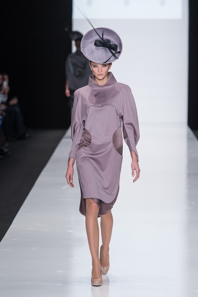 Julia Gurjeva SS 2015 (весна-лето) (53348.MBFWR_.Womens.Hats_.Collection.Julia_.Gurjeva.SS_.2015.b.jpg)