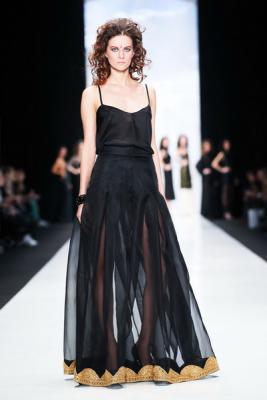 Ma Ya by Maria Didarova SS 2015 (весна-лето) (53409.MBFWR_.Womans.Collection.Ma_.Ya_.By_.Maria_.Didarova.SS_.2015.03.jpg)