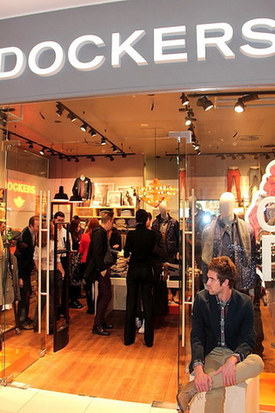 В Москве открылся магазин Dockers (53985.Opening.First_.Shop_.Brand_.Dockers.Russia.Moscow.b.jpg)