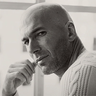 Лицом Mango Man стал Зинедин Зидан  (54048.Advertising.Campaign.Zinedine.Zidane.Mango_.Man_.SS_.2015.s.jpg)