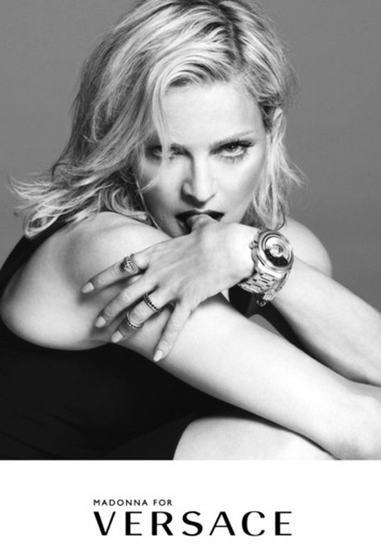Мадонна стала лицом Versace (54381.Madonna.New_.Advertising.Campaign.Versace.SS_.2015.02.jpg)