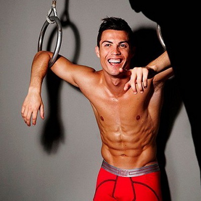 Рекламная кампания CR7 by Cristiano Ronaldo SS 2015 (55146.New_.Advertising.Campaign.CR7_.Cristiano.Ronaldo.SS_.2015.s.jpg)