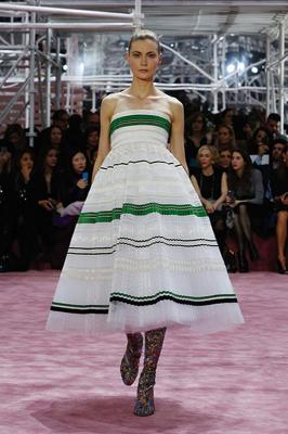 Christian Dior Haute Couture SS 2015 (весна-лето) (55240.New_.Collection.Christian.Dior_.Haute_.Couture.SS_.2015.33.jpg)