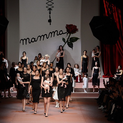 Семейная коллекция Dolce&Gabbana FW 2015/16 (осень-зима) (56031.Milan_.Family.Collection.Dolce_.Gabbana.FW_.2015.2016.s.jpg)