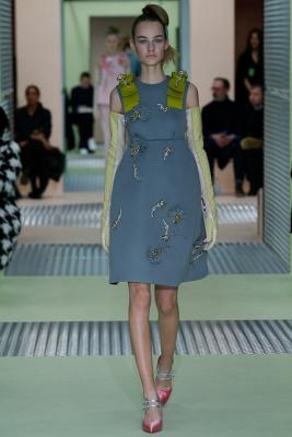 Prada FW 2015/16 (осень-зима) (56062.New_.Womans.Clothes.Collection.Prada_.FW_.2015.03.jpg)