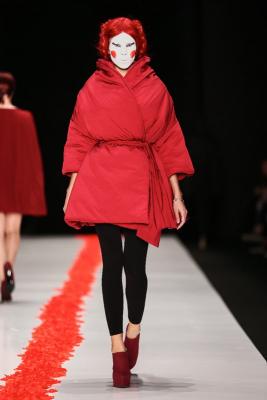 DimaNeu FW 2015/16 (осень-зима) (56717.MBFWR_.New_.Womans.Collection.DimaNeu.FW_.2015.09.jpg)