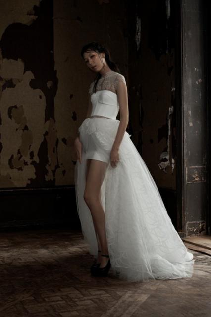 Провокационная коллекция Vera Wang 2015  (57158.New_.Provocation.Bridal.Collection.Vera_.Wang_.2015.10.jpg)