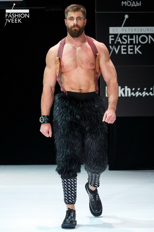 Vladimir Bukhinnik FW 2015/16 (осень-зима) (57226.St_.Petersburg.Fashion.Week_.Vladimir.Bukhinnik.FW_.2015.18.jpg)