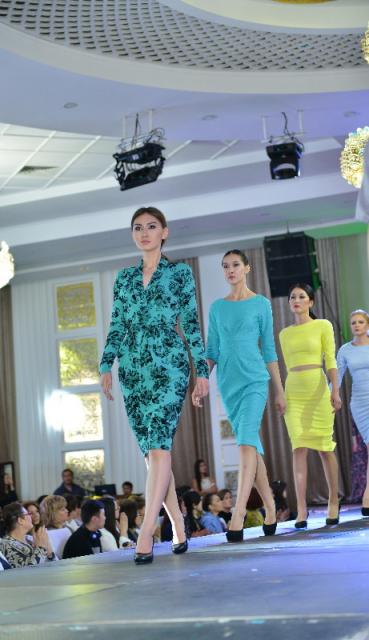 Российские дизайнеры на Неделе моды Кыргызстана 2015 (57846.Russian.Designers.Participate.Fasion.Show_.Kyrgyzstan.2015.02.jpg)