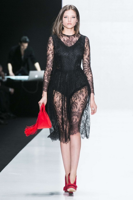 Bella Potemkina FW 2015/16 (осень-зима) (57892.MBFWR_.New_.Womans.Collection.Bella_.Potemkina.FW_.2015.18.jpg)