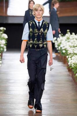 Dior Homme Summer 2016  (58590.Dior_.b6.jpg)